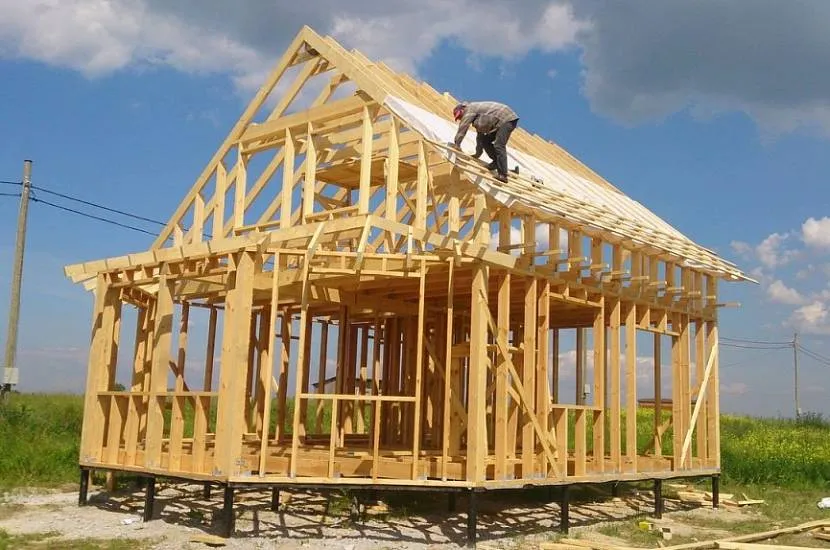 Technologia stojaka ramowego, dom na palach śrubowych