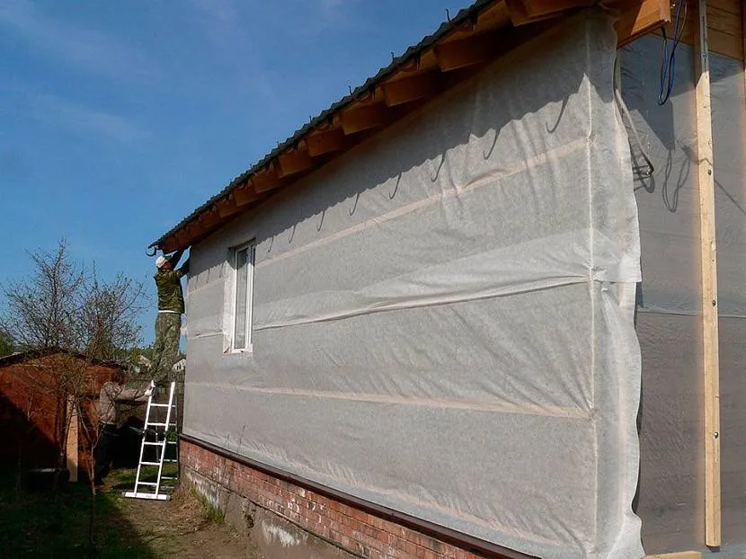 Плівки для облаштування вітрозахисту