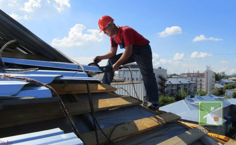 Як відремонтувати металевий дах і залатати тріщини своїми руками