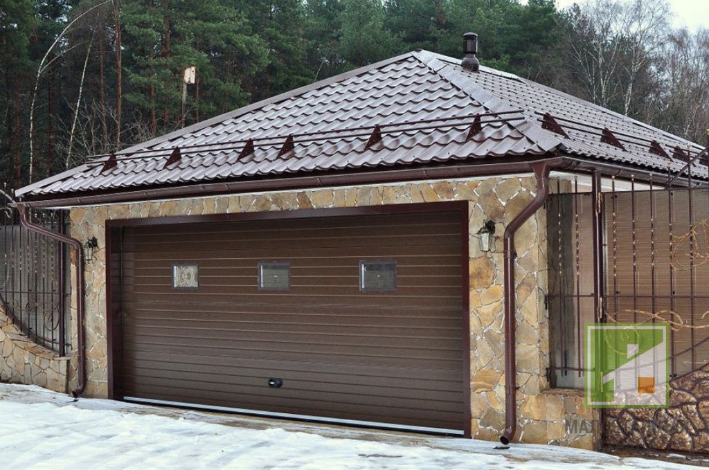 Чим краще покрити дах власного гаража – порівняння матеріалів для покрівлі