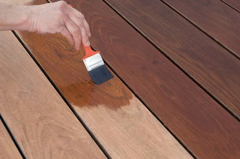 Захисне покриття продовжить термін служби дерев'яної тераси