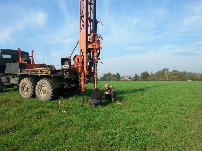 Badania geologiczne pozwolą Ci dokładnie określić, jakiego rodzaju fundamentu palowego użyć