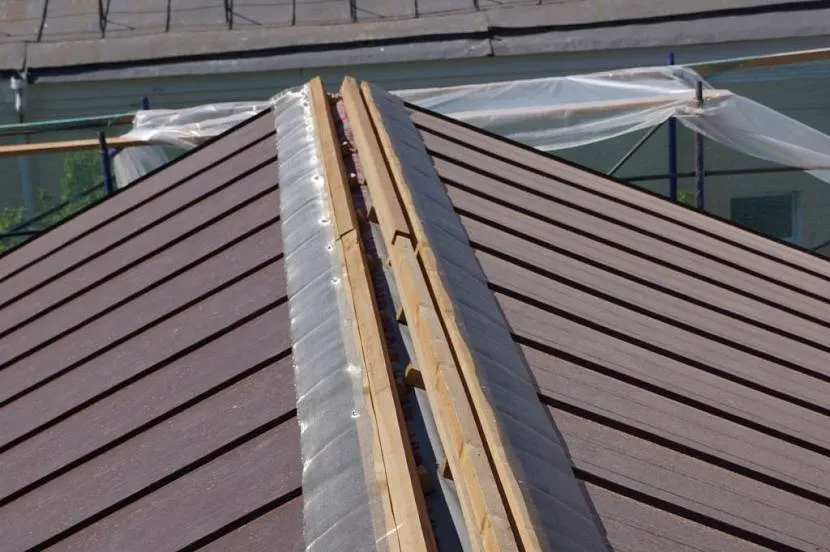 Конструктивний коник - стик двох схилів даху
