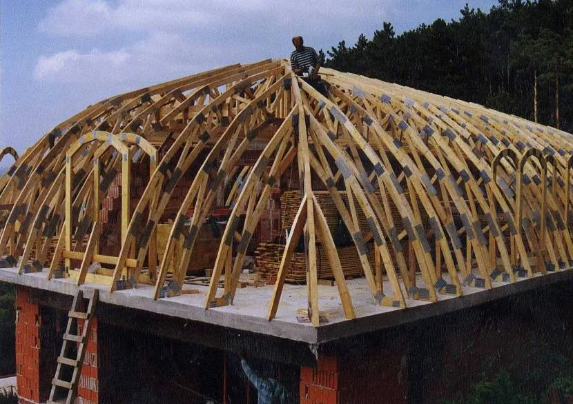 Приклад складного чотирисхильного мансардного даху