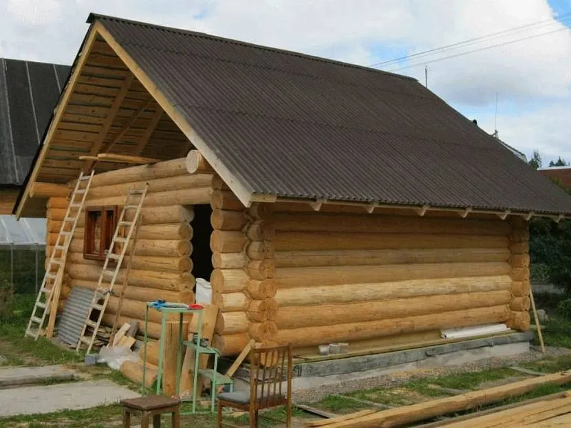 Зруб російської лазні – гарний та теплий без оздоблення