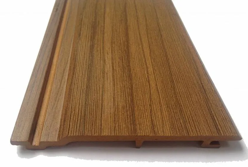 Jedna z próbek profili nowoczesnej sidingu drewniano-polimerowego