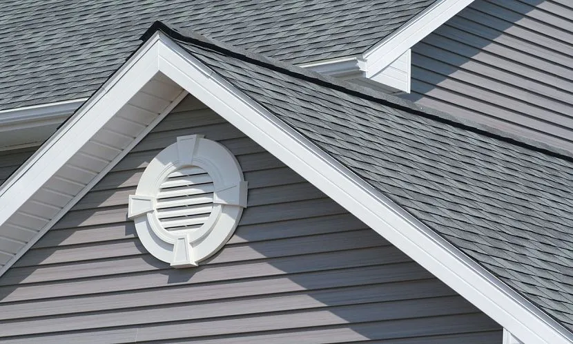 Слухові вікна забезпечують вихід на дах, природне освітлення та вентиляцію горищного приміщення
