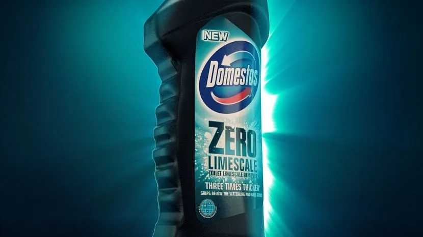 Domestos do mycia podłóg stosuje się w postaci rozcieńczonej