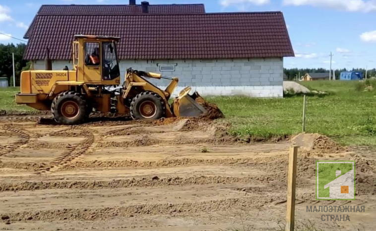 Як вирівняти земельну ділянку під будівництво будинку