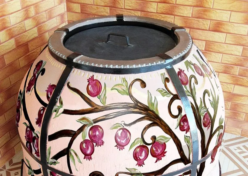 Piękny design tandoor ze wzmocnieniem stalowej ramy