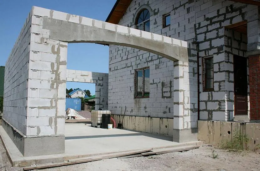 Obliczanie bloków odbywa się z uwzględnieniem otworów