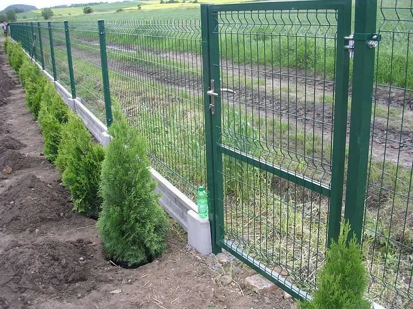 I to jest najtańsza opcja na metalowe ogrodzenie segmentowe