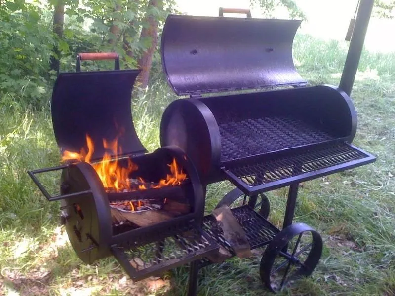 Grill wędzarniczy sprawdził się w przyrządzaniu wędlin