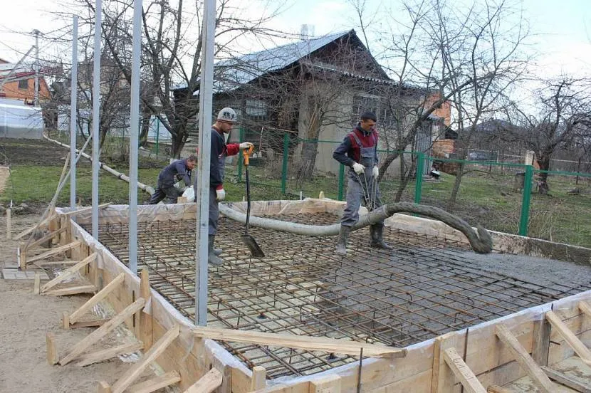 Облаштування фундаменту для встановлення стаціонарного металевого мангалу потребує професіоналізму