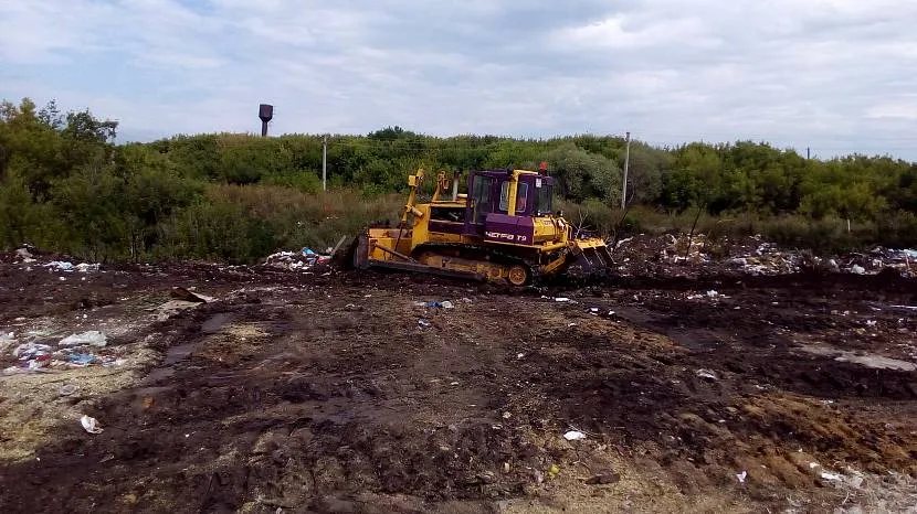 Ґрунт на місці закопування або складування відходів вважається техногенним