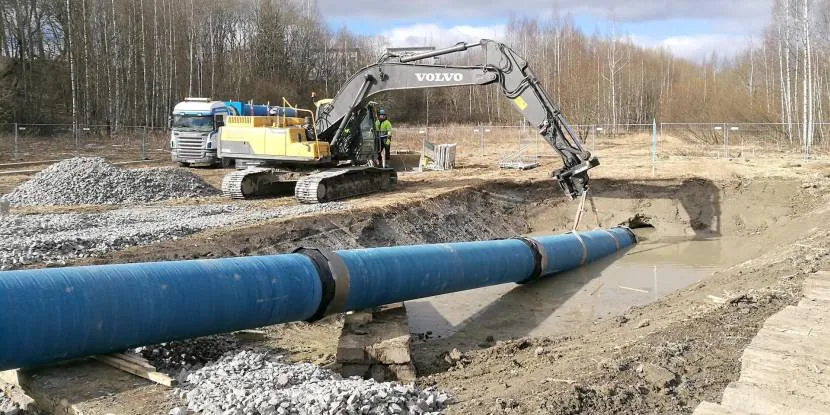 Укладання трубопроводу великого діаметру