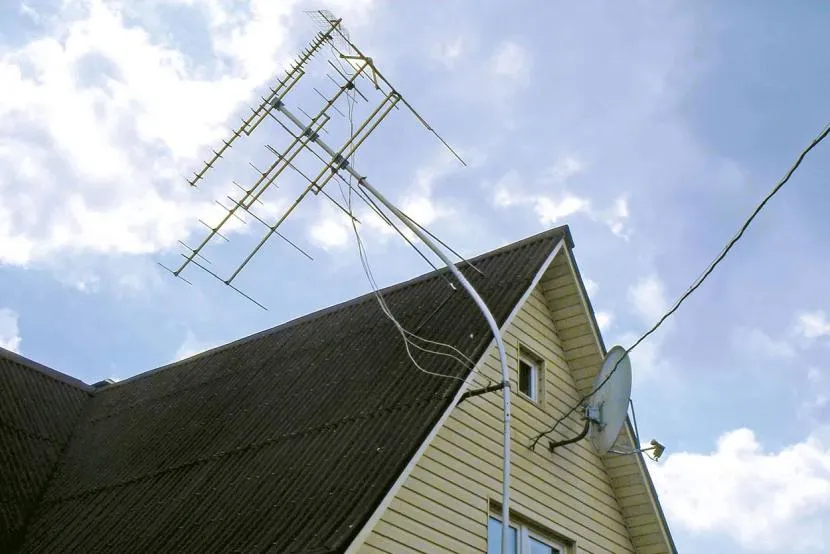 Duża antena zewnętrzna