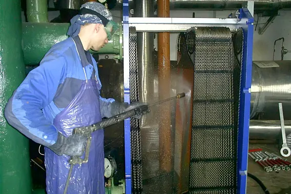 Proces mycia płytowego wymiennika ciepła roztworem „TU-245835”