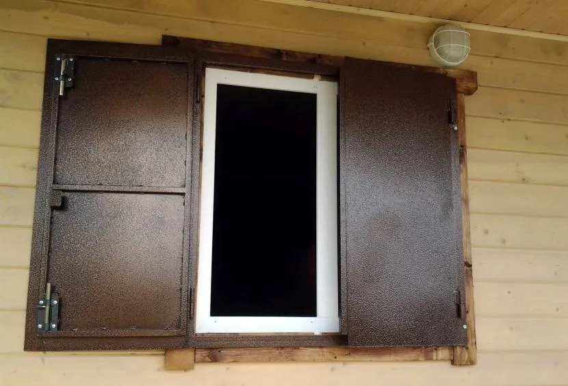 Металеві віконниці забезпечують кращий захист
