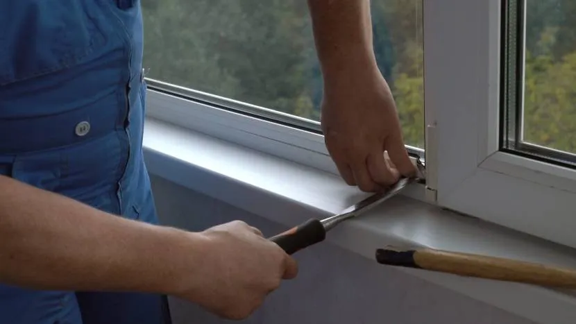Тільки кваліфікований майстер виконає якісний ремонт вікна ПВХ