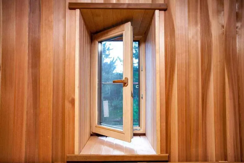 Rozmiar okna w wannie dobierany jest w oparciu o dalszą wygodę jego użytkowania.