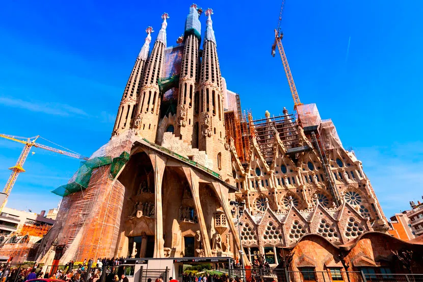 Sagrada Familia zbudowana przez Antoniego Gaudi