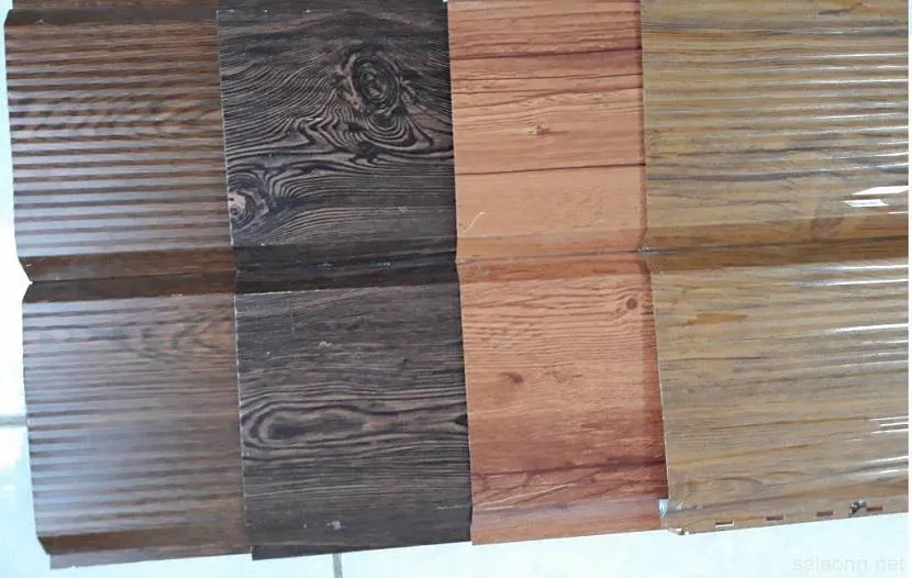 Siding metalowy z imitacją drewna