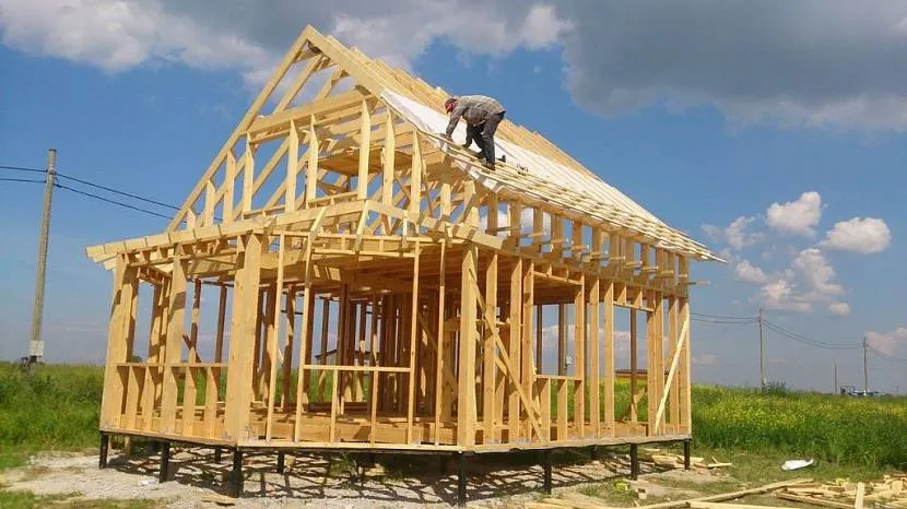 Процес будівництва каркасного будинку