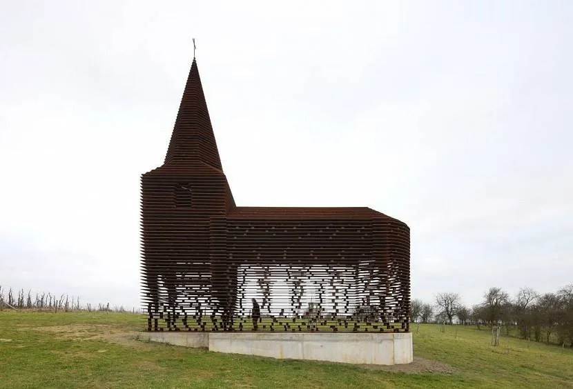 Czytanie między wierszami, Belgia