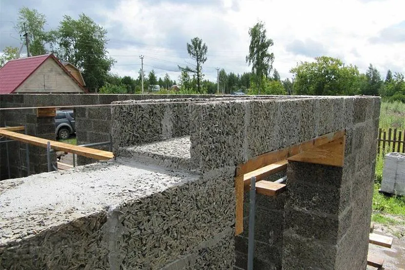 Budowa ścian z betonu blokowego