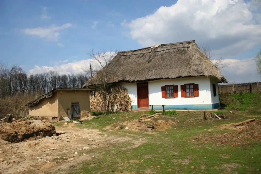 Takie domy nie są rzadkością na Terytorium Krasnodarskim, Terytorium Stawropola i innych południowych regionach.