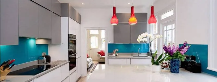 Контрастні поєднання кольорів в інтер'єрі кухні