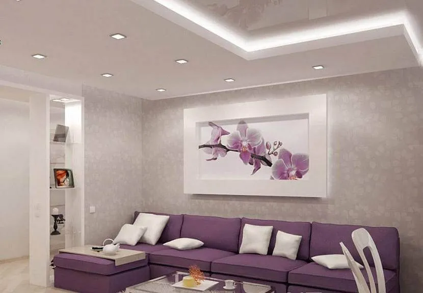 Ніжний фіолетовий на сріблястий фон, правильне освітлення та деталі інтер'єру.