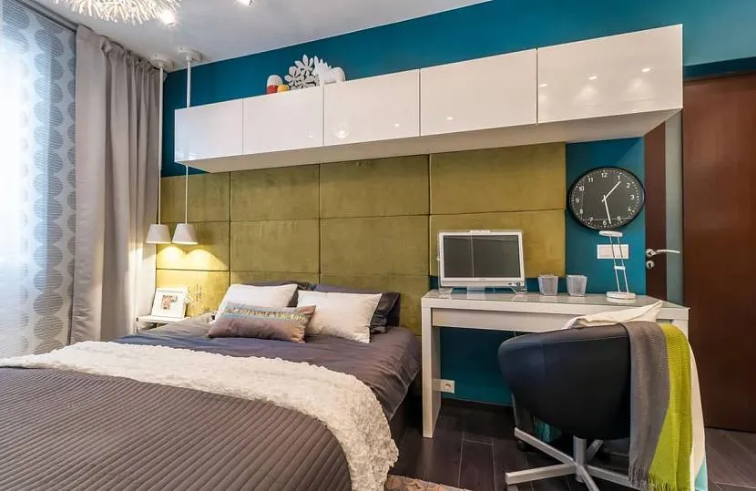 Поєднання пастельних кольорів для дизайну спальні з робочою зоною