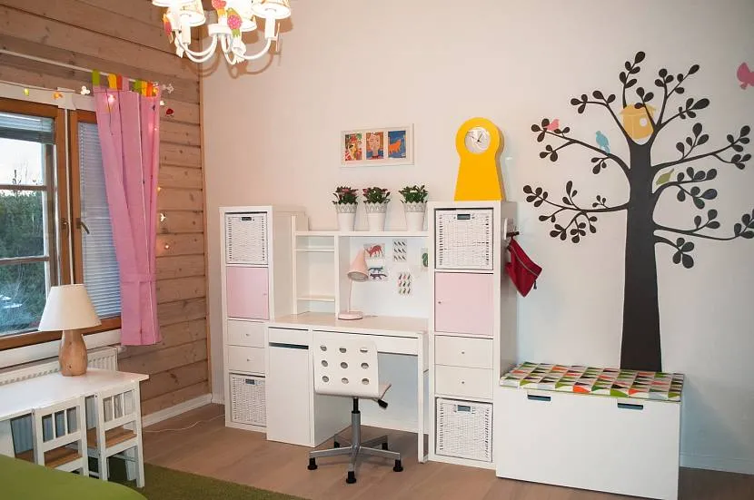 Pokój dziecięcy dla dziewczynki w prywatnym domu