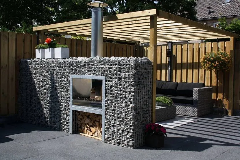 Duży gabion z grillem