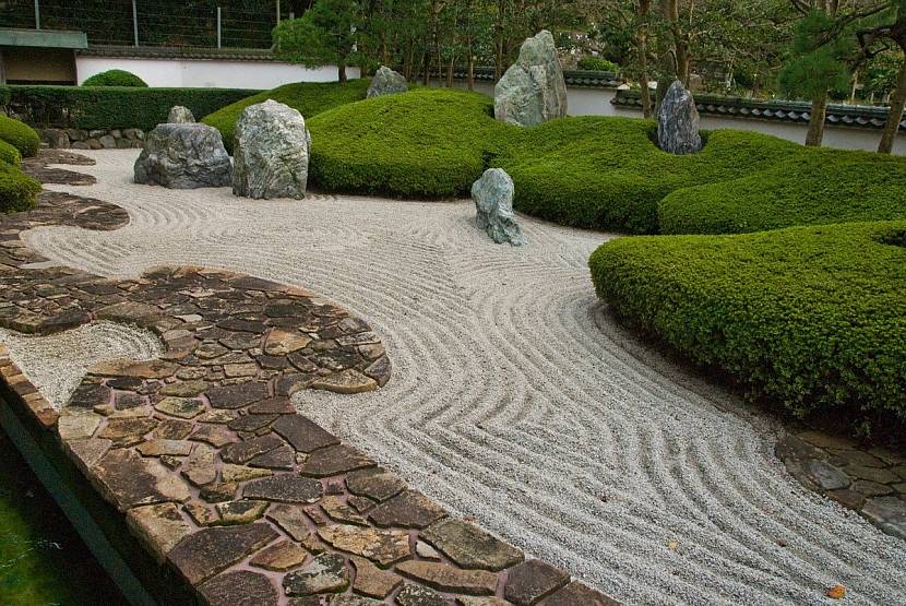 Ландшафтний пісок у японському саду