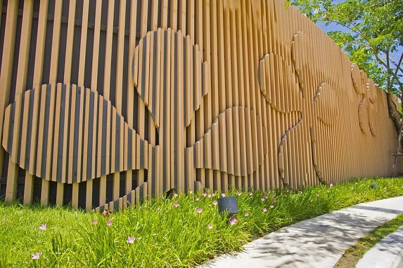 Piękne drewniane ogrodzenie 3D