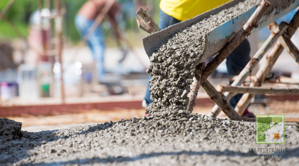 Ile waży kostka betonu: jak waga zależy od marki i klasy, a co wpływa na koszt